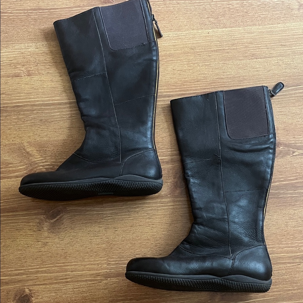 Softwalk Brown Leather Boots, size 6